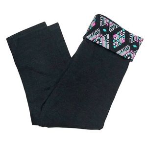 Aeropostale Leggings Athletic Capris, Soft Gray Aztec